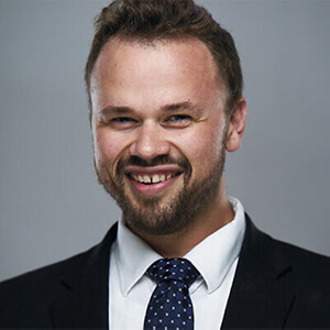 Isaiah Rothstein headshot