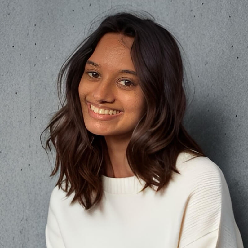 Amanda Deebrah headshot