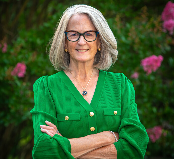 Dr. Ellen Scully-Russ headshot