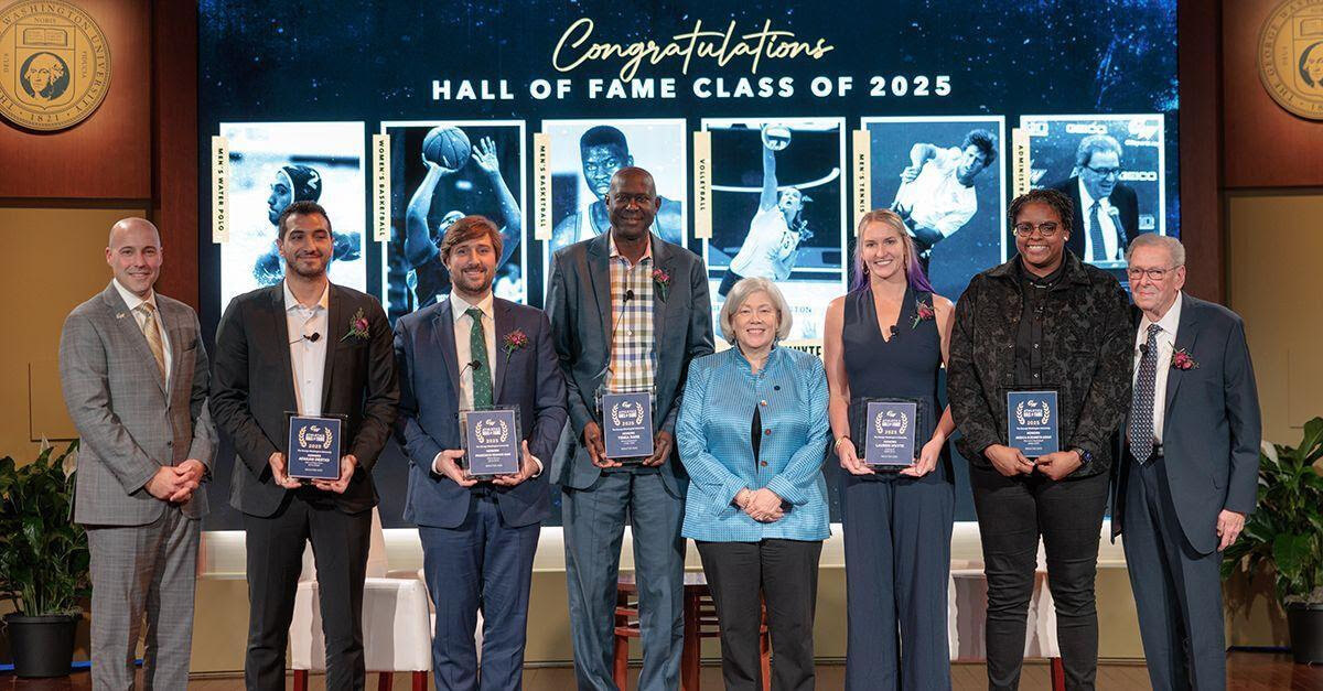 Members of the 2025 Hall of Fame Class pictured with Michael Lipitz and President Granberg