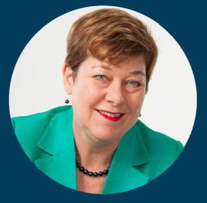 Julie Lindsay headshot