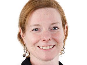 Tara Scully headshot