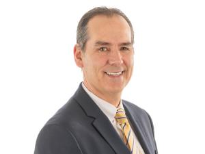 Andrew Sonn headshot