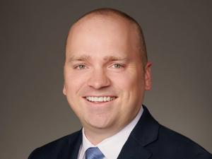 Dr. Tom Harnisch headshot