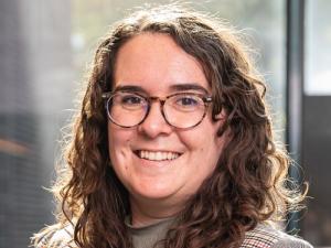 Megan Ward headshot