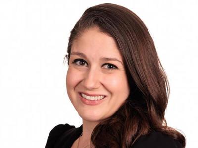 Laura DeLuca headshot