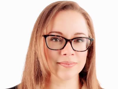 Dr. Brandi Weiss headshot