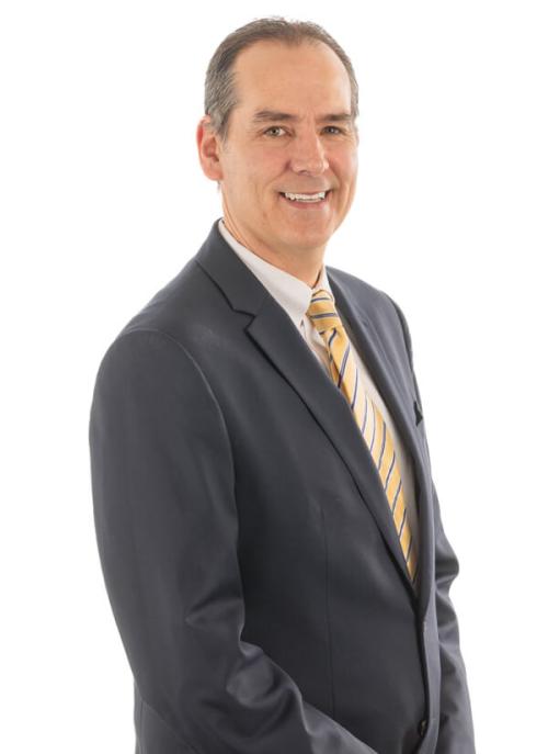 Andrew Sonn headshot