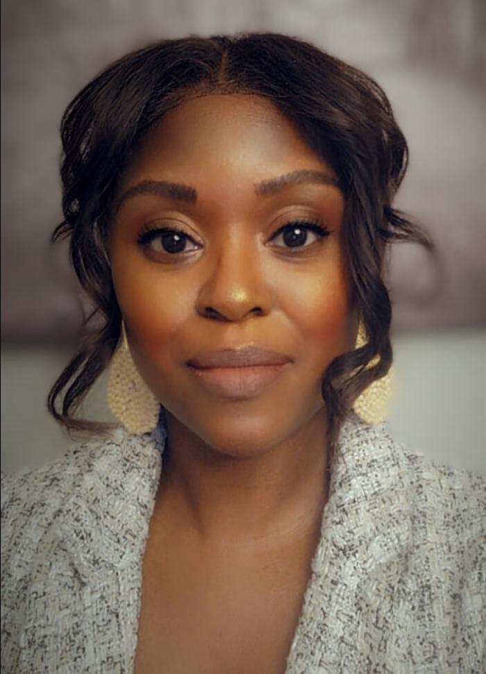 Adrienne Robinson headshot