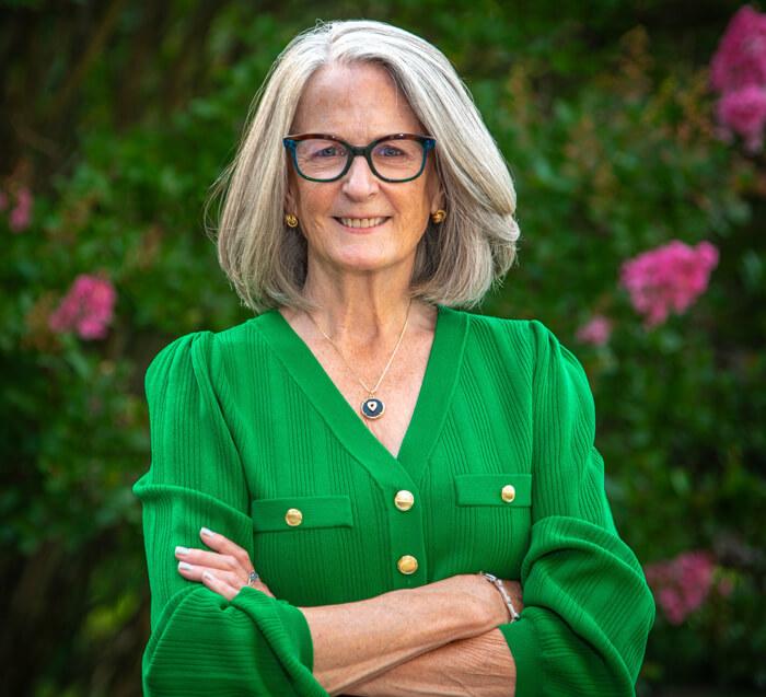 Dr. Ellen Scully-Russ headshot
