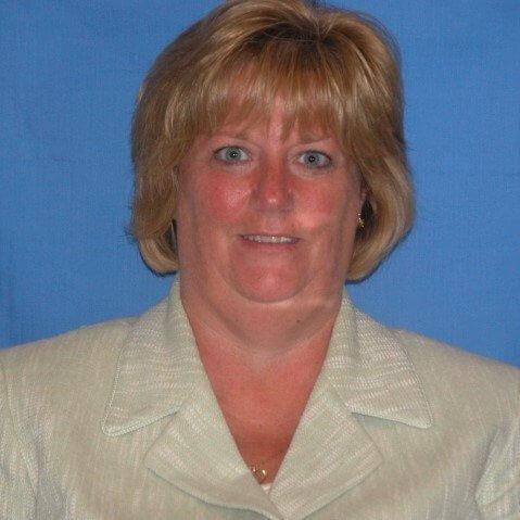 Dr. Leslie Trimmer headshot