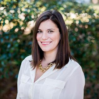 Dr. Maggie Parker headshot
