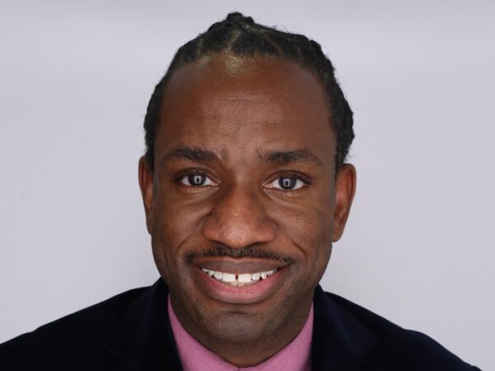 Dr. Dwayne Kwaysee Wright headshot