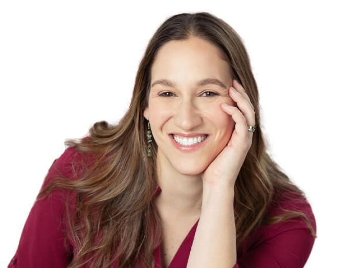 Rachel Fish headshot