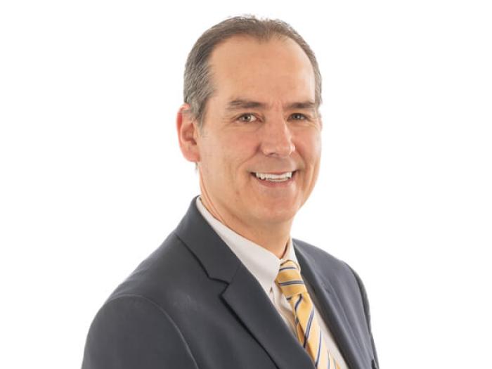 Andrew Sonn headshot