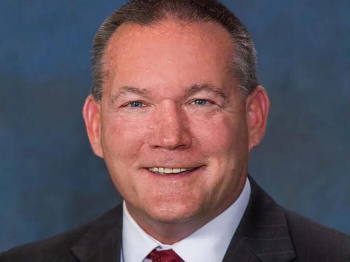 Dr. Don Robertson headshot