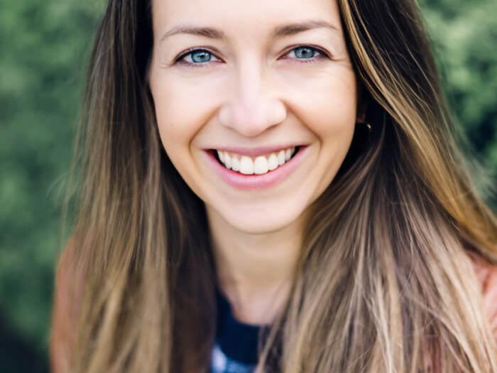 Dr. Elizabeth Dean headshot