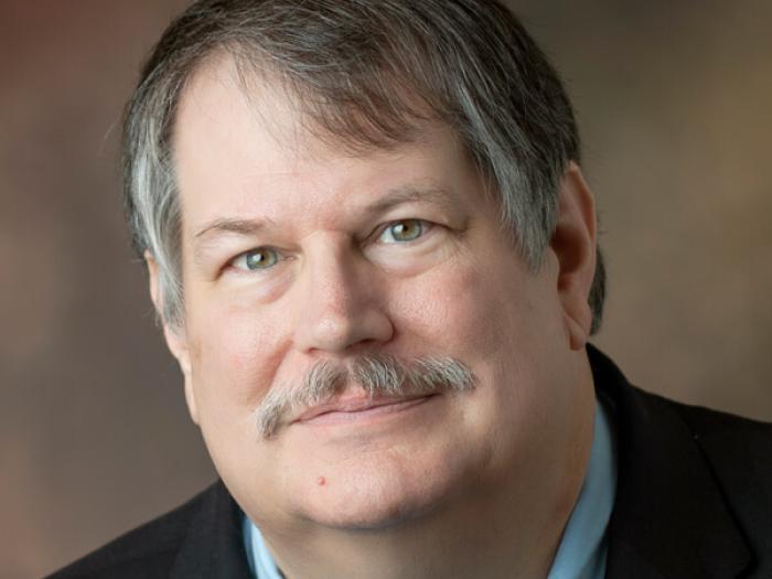 Dr. Steve Arnold headshot