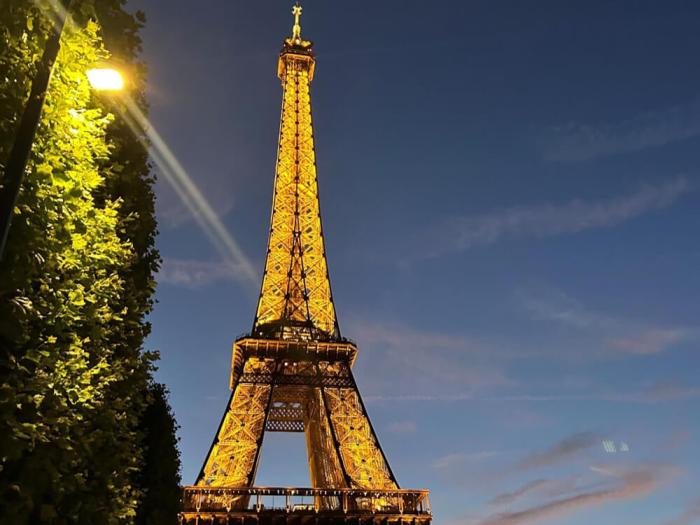 Eiffel tower at night