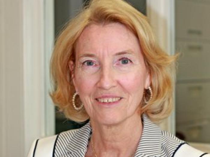 Carol Kochhar Bryant headshot