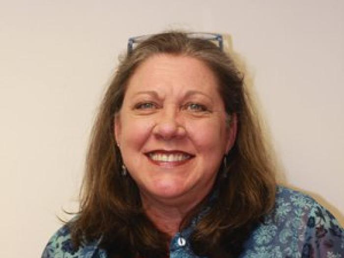 Dr. Karen Ihrig headshot