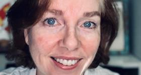 Meg Holland headshot